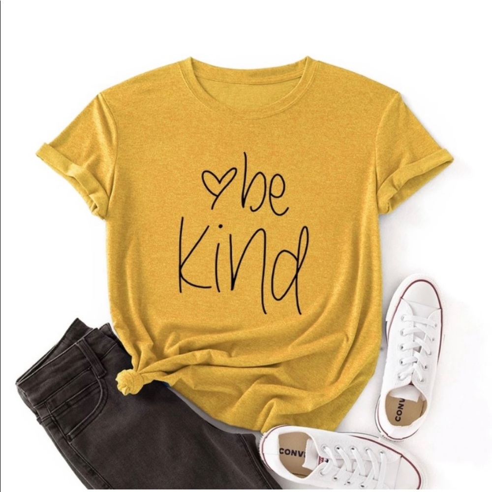 Be kind shirt 🐝